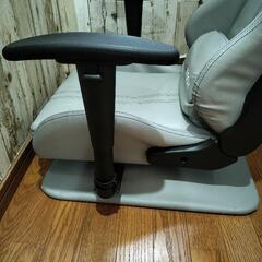 （お取引中）ゲーミングチェアー（回転座椅子）の画像