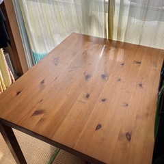 ダイニングテーブル（IKEA）