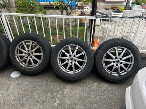 大特価16インチアルミホイール付きスタッドレス