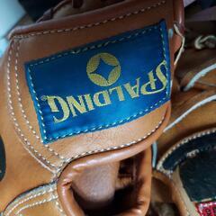 【お取引決定】野球道具　ミット大２　小1　ボール１の画像