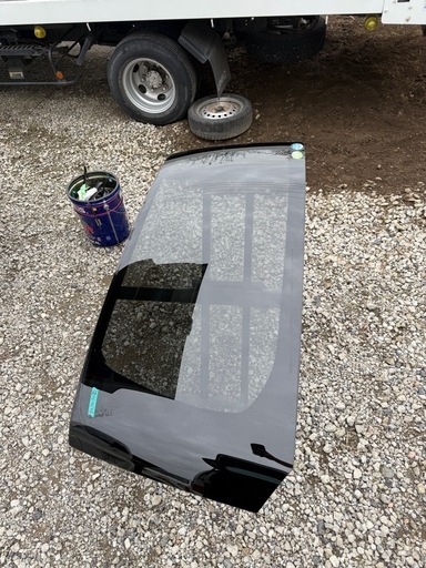 RK ステップワゴン　格安リアガラス交換中古品