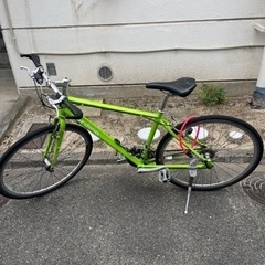 自転車 クロスバイクの画像