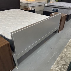 cassina ベッドフレーム　クイーンベッド　フレームのみの画像