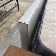 cassina ベッドフレーム　クイーンベッド　フレームのみの画像