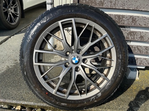 【商談中】BMW用スタッドレスタイヤとホイール