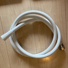 【未使用】TOTO シャワーホース シャワーヘッド　ホルダー2個付きの画像