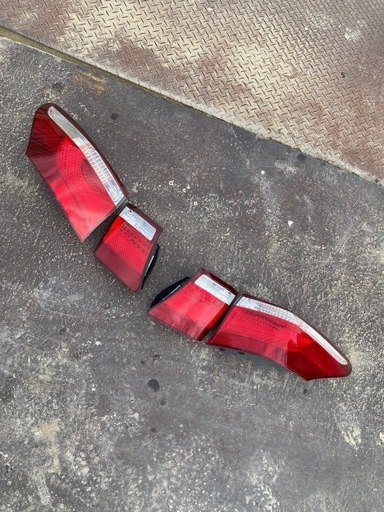 LS460前期テールランプ左右ASSY