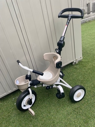 三輪車
