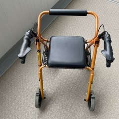 歩行器  手押し車ブレーキ付き
  の画像