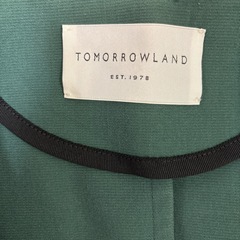 Tomorrowland ジャケットの画像