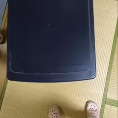 プラスチック中型ケースの画像