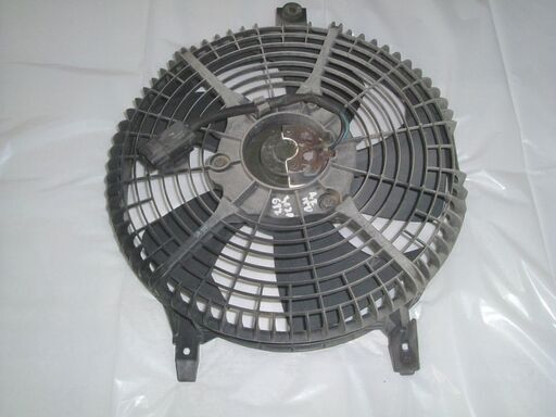 トヨタ コンデンサーファン 品番：88590-12250