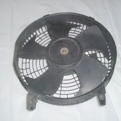 トヨタ コンデンサーファン 品番：88590-12250 の画像