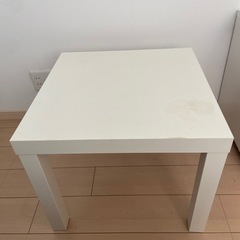 IKEA購入　白テーブル　550mmx550mm
x450mm