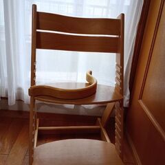 子ども用椅子の画像