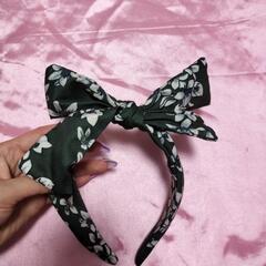 花柄カチューシャ2個新品の画像