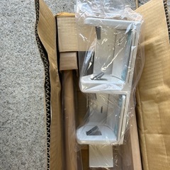 未使用品トイレの棚付き手摺り
