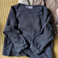 【最終値下げ】長袖Tシャツ4着の画像