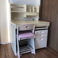 イトーキ　学習机　ホワイト　大塚家具