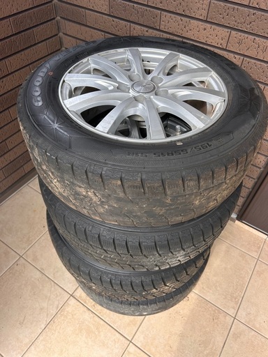 15インチ　アルミホイール　スタッドレス