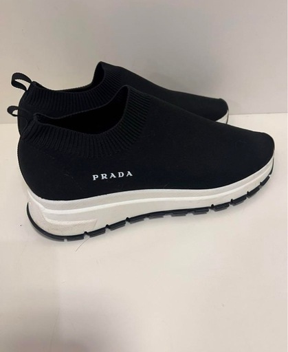 美品★PRADA スニーカー