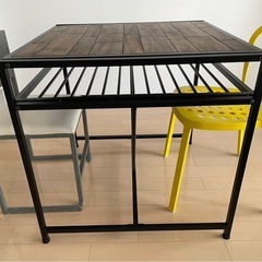 (取引確定済み)テーブル
　　椅子2脚セット