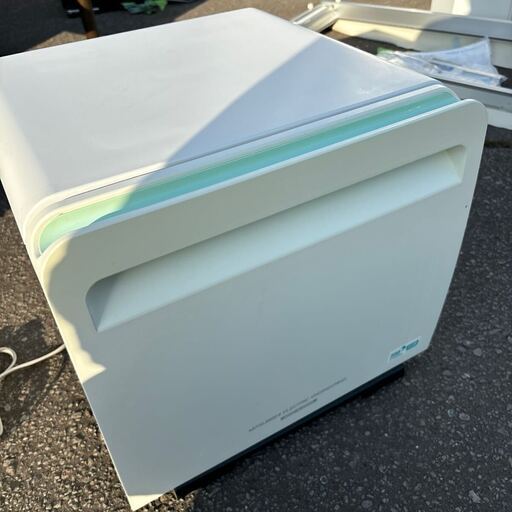 中古品 MITSUBISHI 三菱 グラン・ペルチェ 引き出し式 20L 電子冷蔵庫 RP-20A-W 2016年製 1ドア冷蔵庫 ②