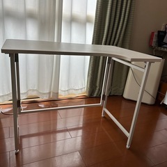 (取引中)
お譲りします/折りたたみ式L字型デスク　ホワイト