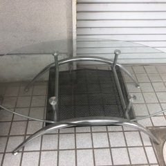 ガラステーブル