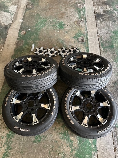 ハイエース　サマータイヤ4本(早い者勝ち)