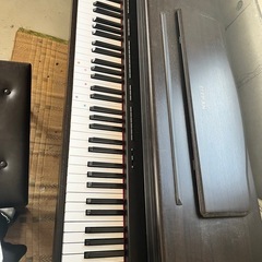 電子ピアノ