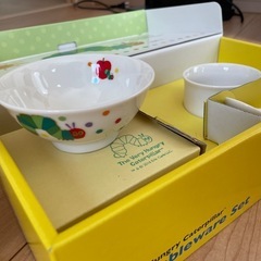 はらぺこあおむし　食器の画像