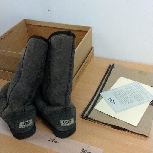 1026-555 ugg ムートンブーツ