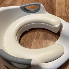 幼児用補助便座の画像