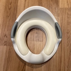 幼児用補助便座の画像