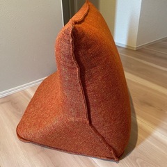 【美品】背もたれクッションの画像