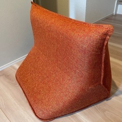 【美品】背もたれクッションの画像