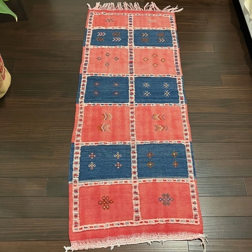 （別サイトで引渡し済み）モロッコラグ　キリム　ハンドメイド刺繍カーペット 赤青　可愛い　ビンテージ
