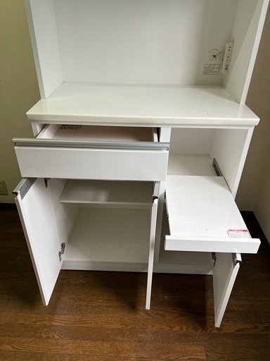 キッチンキャビネット