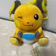 ライチュウ　ぬいぐるみ　もぐもぐタイムの画像
