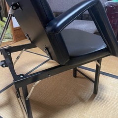 折りたたみ椅子の画像
