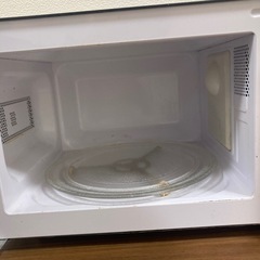 【至急・無料】電子レンジ700w・掃除機・ローテーブルの画像