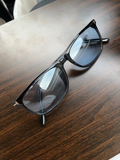 トムフォードメガネ