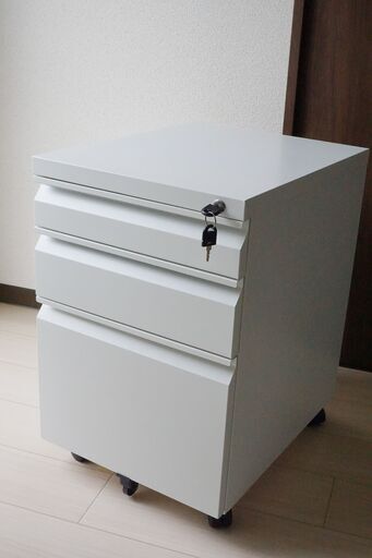デスクワゴン サイドワゴン 3段 シリンダー錠付き 定価 ￥11,990