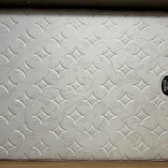 【引き渡し者決定】セミダブルマットレスの画像