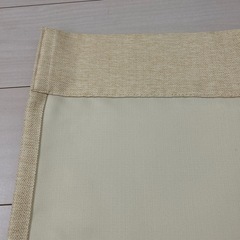 カーテン厚手遮光防炎180✖️105金具付き　２枚組
の画像