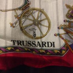 横須賀🆗トラサルディのスカーフの画像