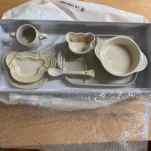 ル・クルーゼ(Le Creuset) 食器セット  ※耐熱 耐冷 電子レンジ オーブン対応 【箱あり.美品】【日本正規販売品】