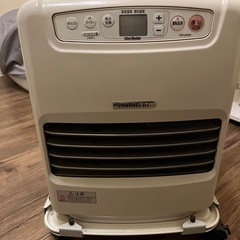 可動式ローラー付きの石油ストーブ