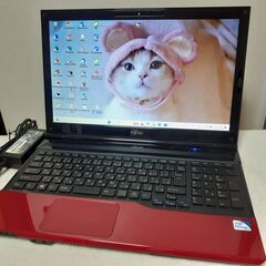 FUJITSU　15インチ　綺麗なレッド　Pentium　8GB　SSD　カメラ　Wi-Fi　マルチ　Microsoft office2021　テンキー　Windows11　